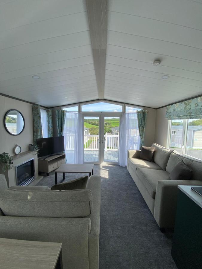 Riverwood Lodge New Quay Eksteriør billede